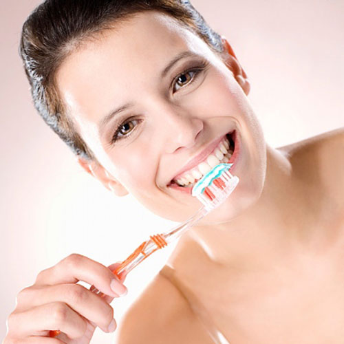 Các bước làm sạch răng Implant đúng cách