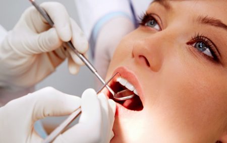 Răng sứ titan giá bao nhiêu tiền là chuẩn? 2 Răng sứ titan giá bao nhiêu tiền là chuẩn? 2