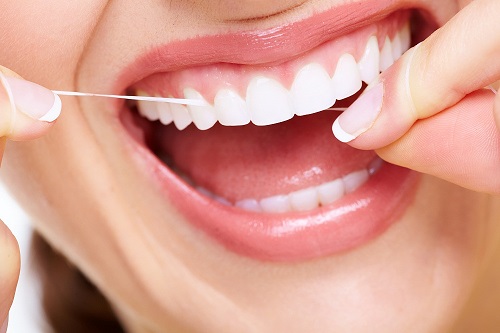 Chảy máu chân răng khi mang thai - Cảnh báo bà bầu vấn đề gì? 2 Chảy máu chân răng khi mang thai - Cảnh báo bà bầu vấn đề gì? 2