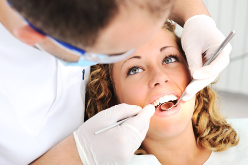 Chảy máu chân răng thường xuyên chữa trị bằng cách nào? 2
