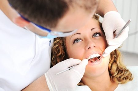 Cách khắc phục tình trạng răng sứ bị đen viền nướu-4