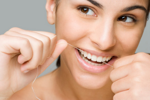 Dán sứ cho răng thưa giúp bạn tự tin với nụ cười duyên dáng 3