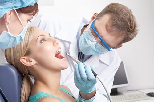 Trồng răng cửa hàm dưới - Tìm hiểu phương pháp trồng răng 3